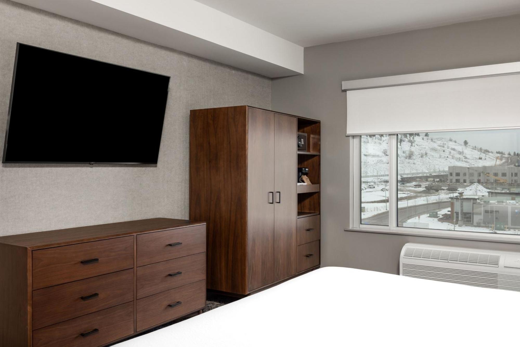 Four Points By Sheraton Kelowna Airport Buitenkant foto