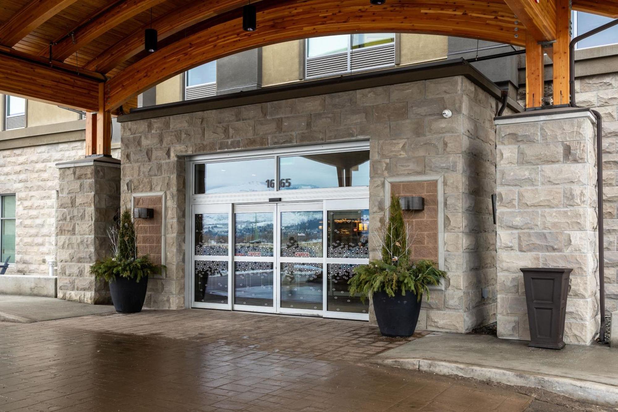 Four Points By Sheraton Kelowna Airport Buitenkant foto