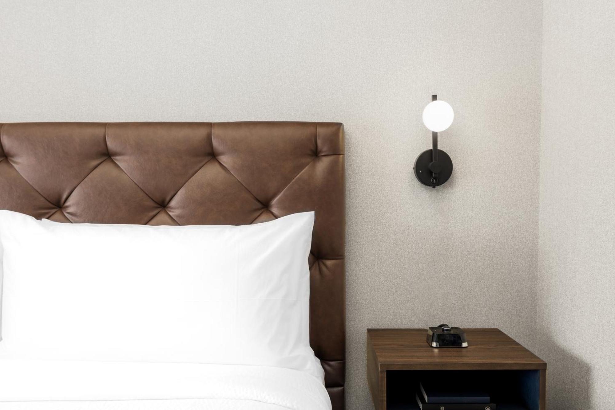 Four Points By Sheraton Kelowna Airport Buitenkant foto