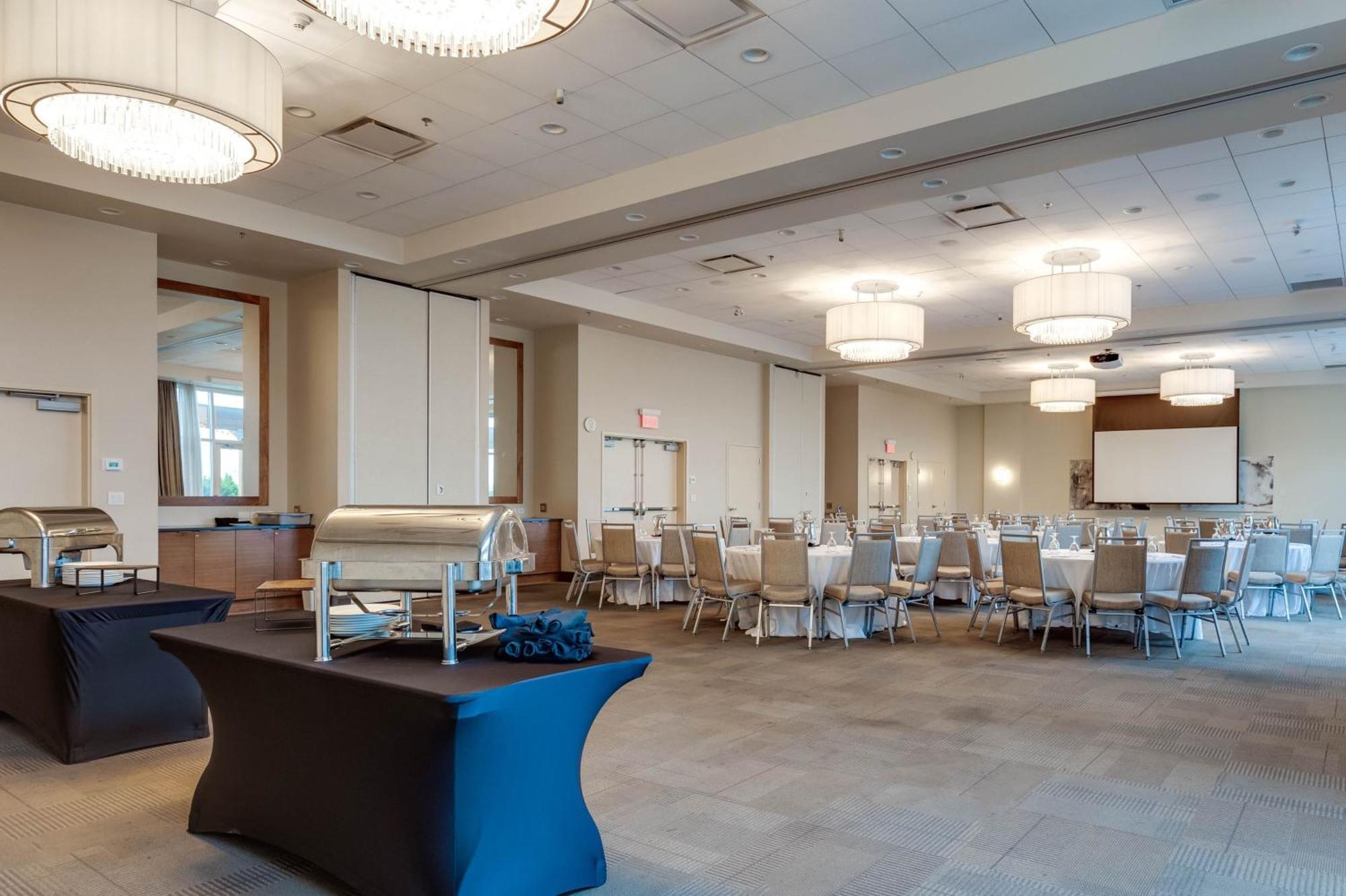 Four Points By Sheraton Kelowna Airport Buitenkant foto