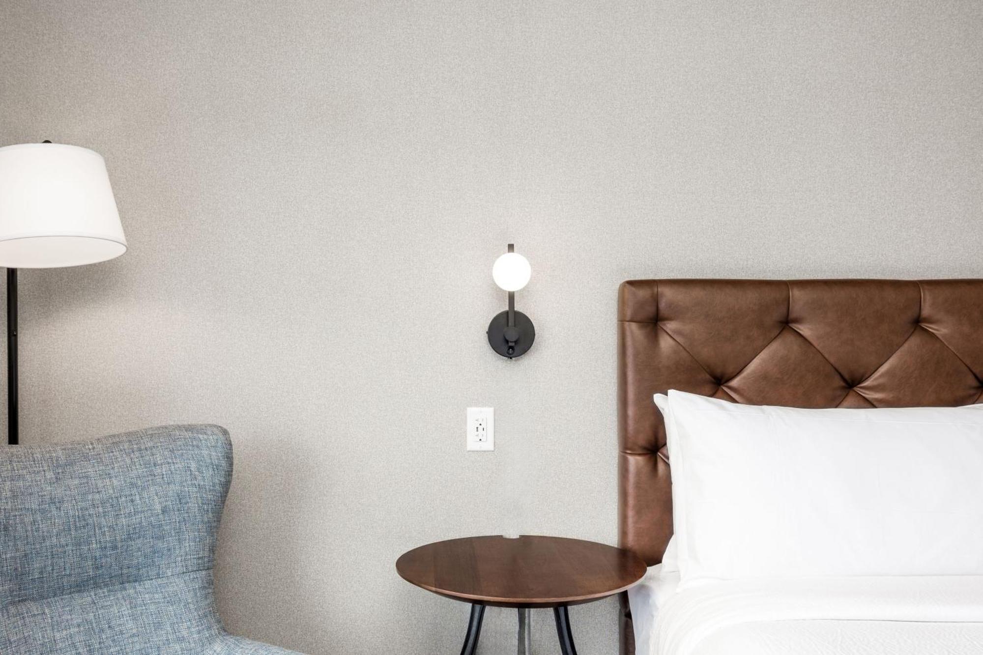 Four Points By Sheraton Kelowna Airport Buitenkant foto