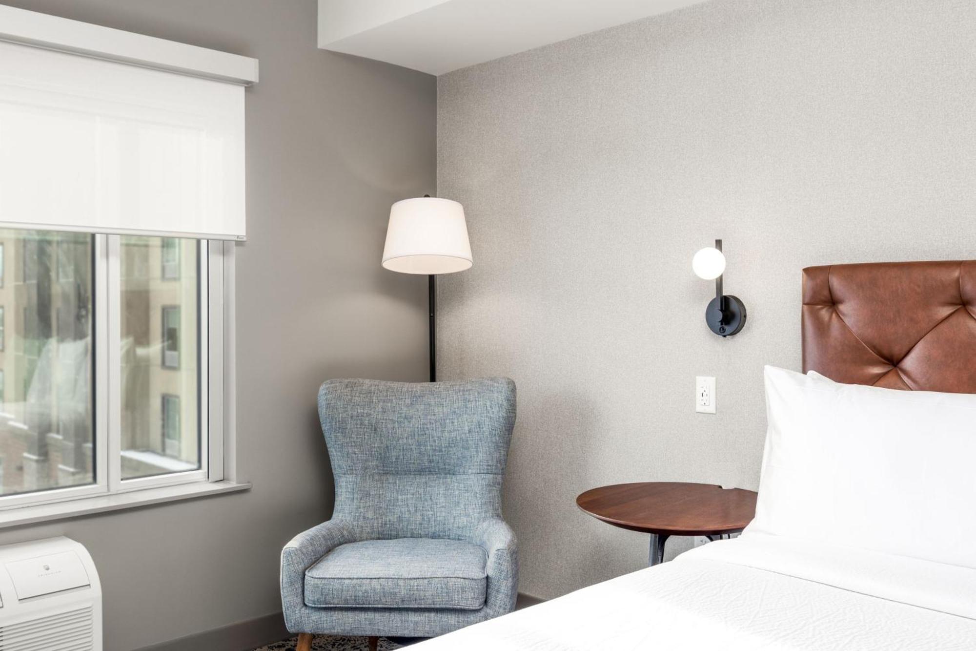 Four Points By Sheraton Kelowna Airport Buitenkant foto