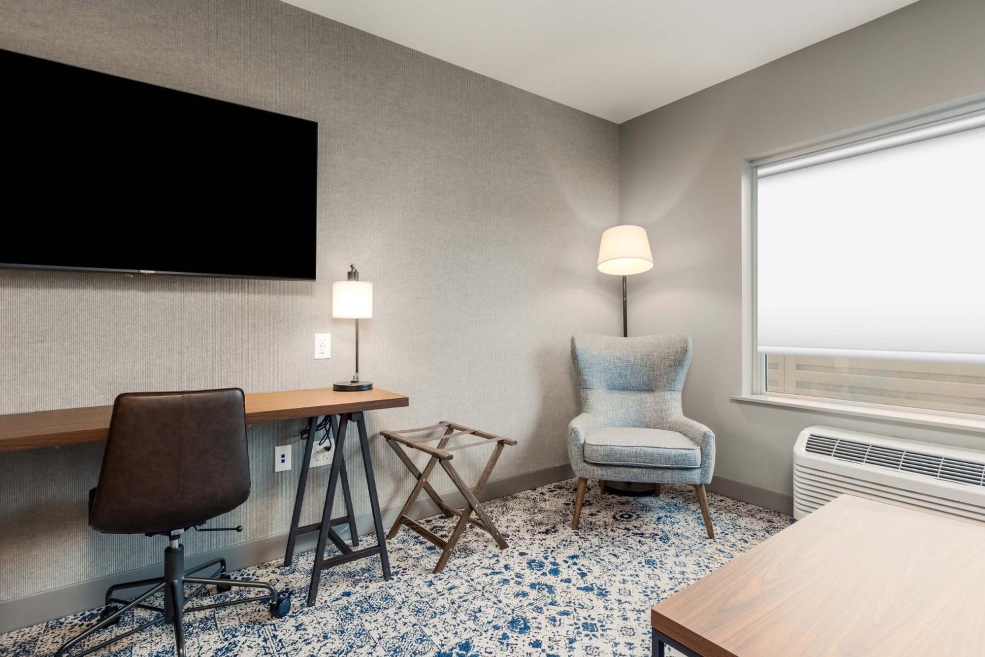 Four Points By Sheraton Kelowna Airport Buitenkant foto