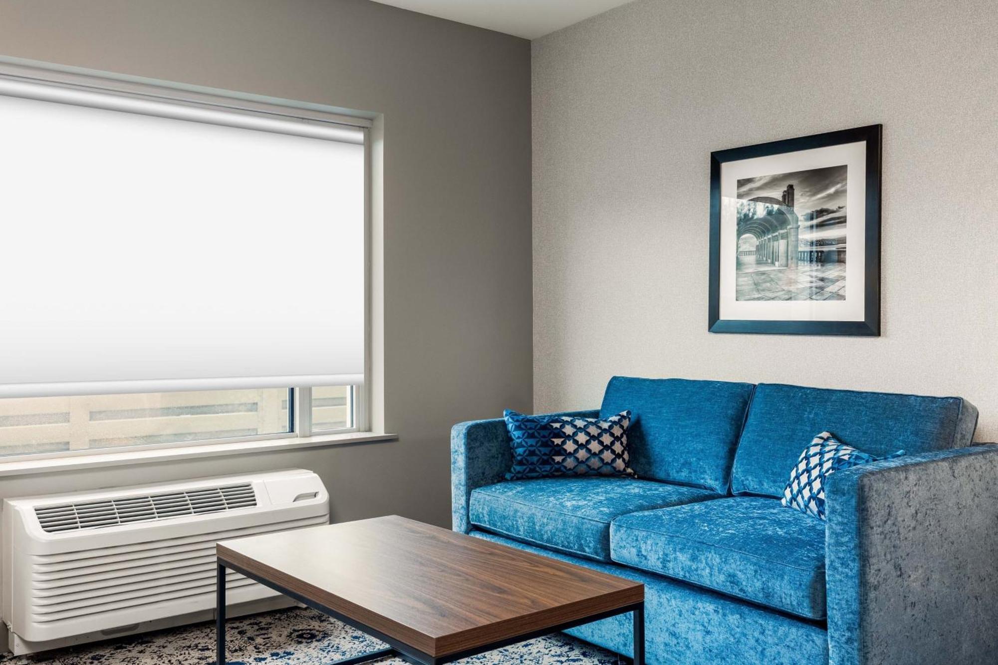 Four Points By Sheraton Kelowna Airport Buitenkant foto