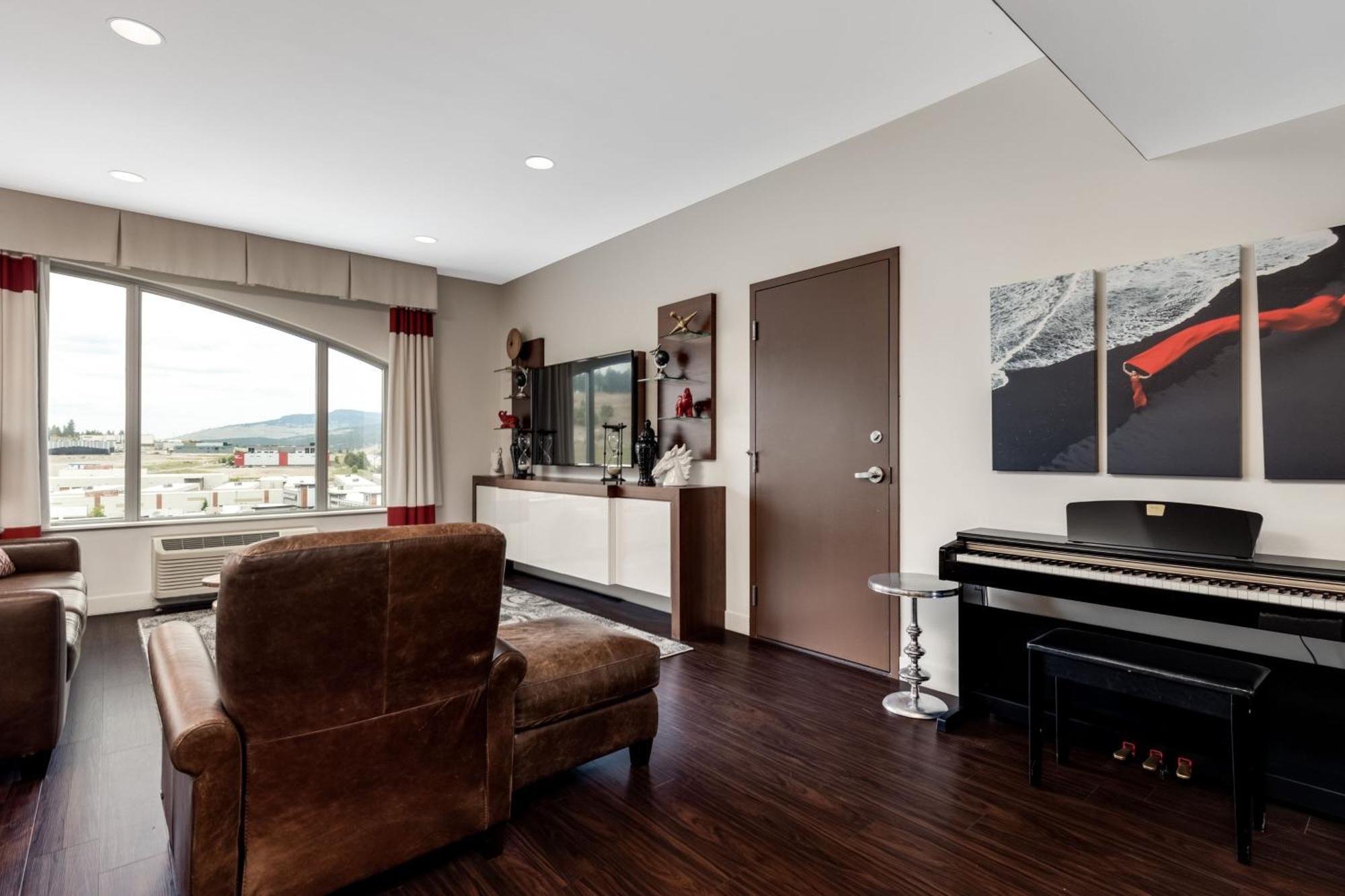 Four Points By Sheraton Kelowna Airport Buitenkant foto