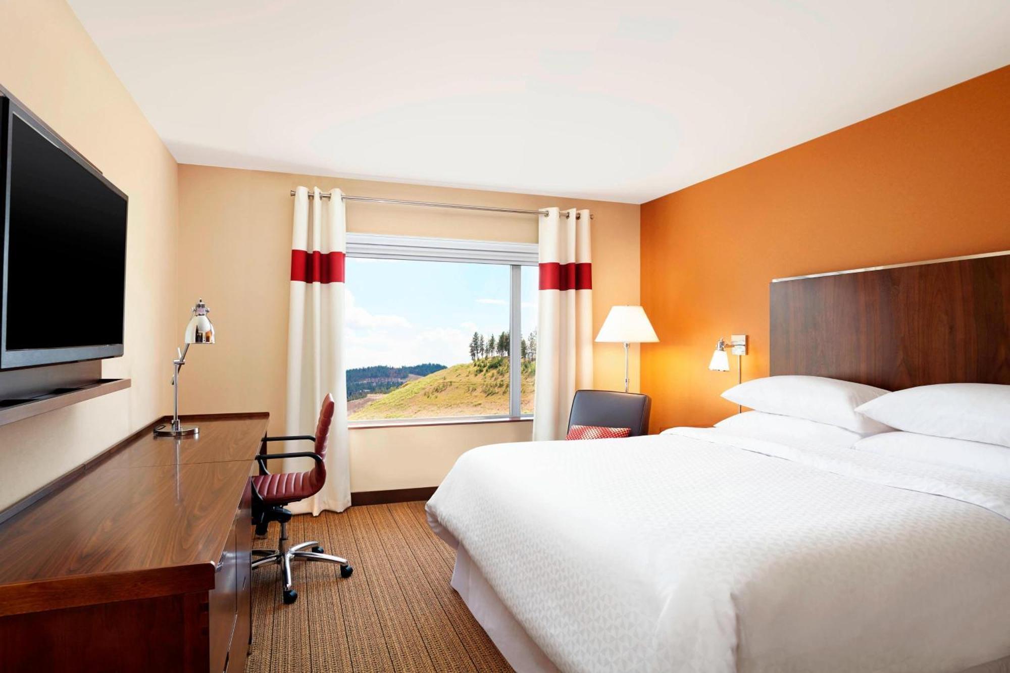 Four Points By Sheraton Kelowna Airport Buitenkant foto