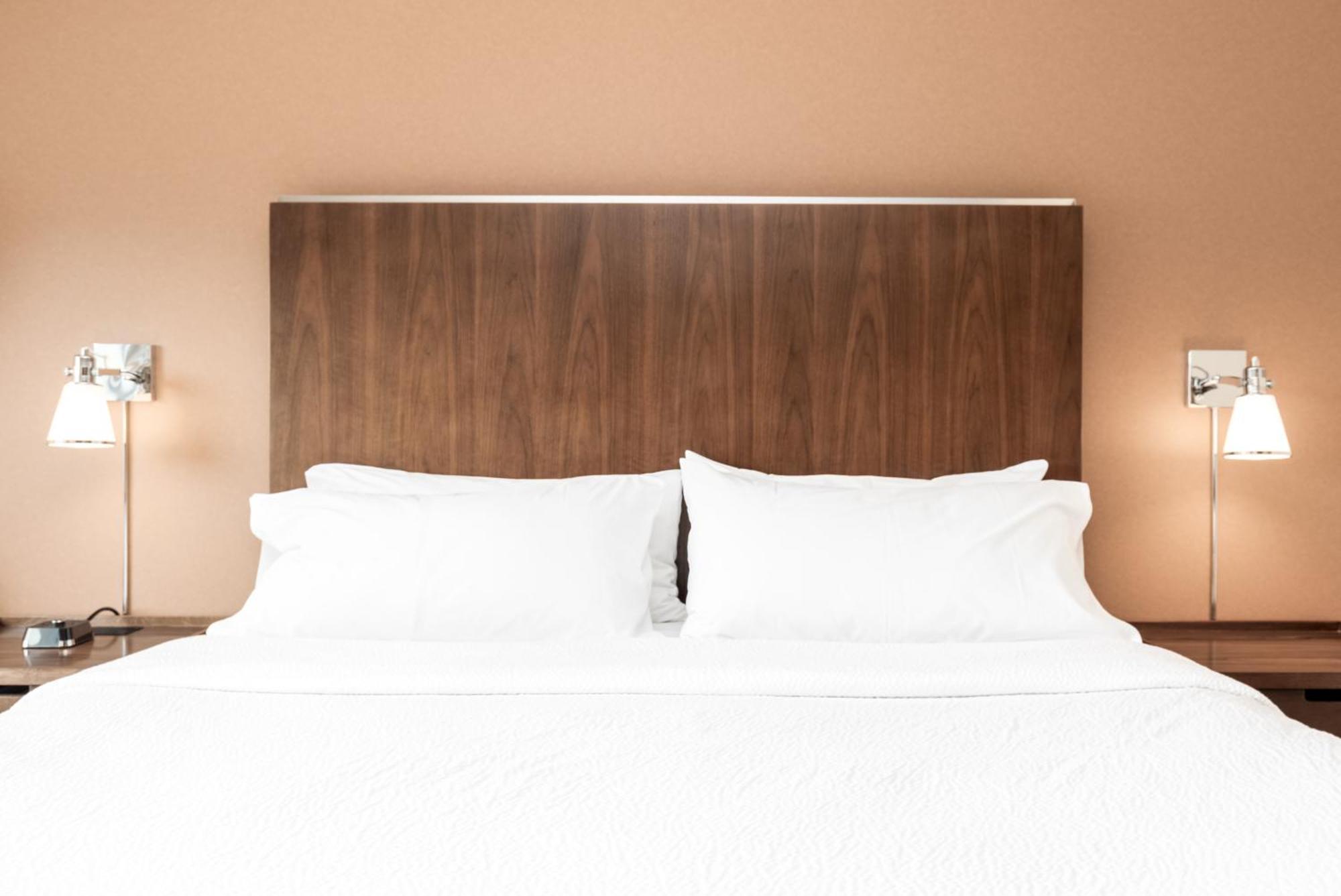 Four Points By Sheraton Kelowna Airport Buitenkant foto